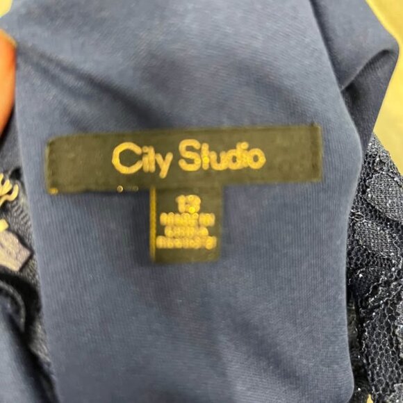 Dress - Picture 3 of 5